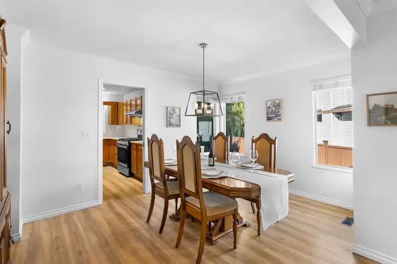 12201 67A AVENUE - photo 4 of 25