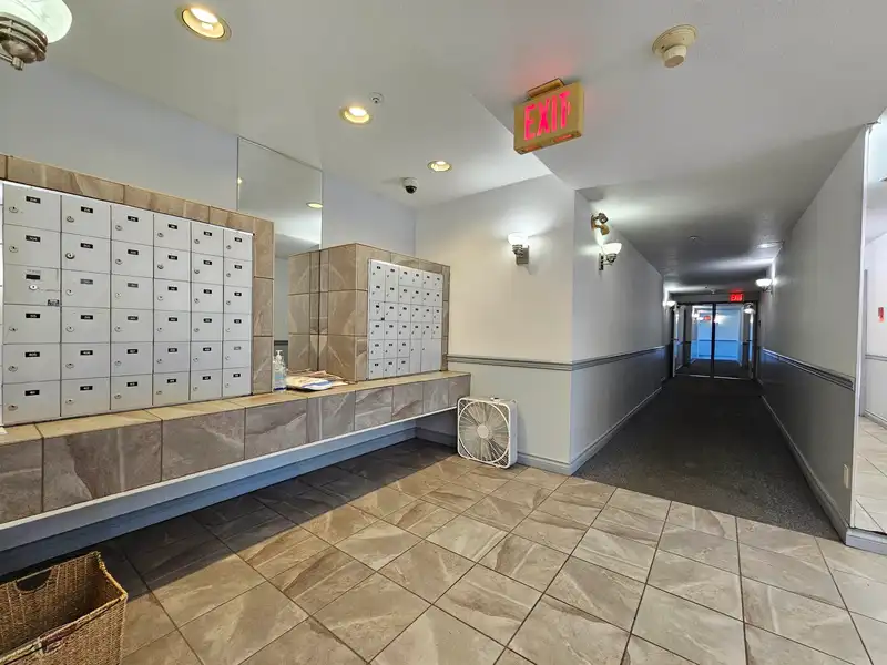 103 14885 100 AVENUE - photo 3 of 28