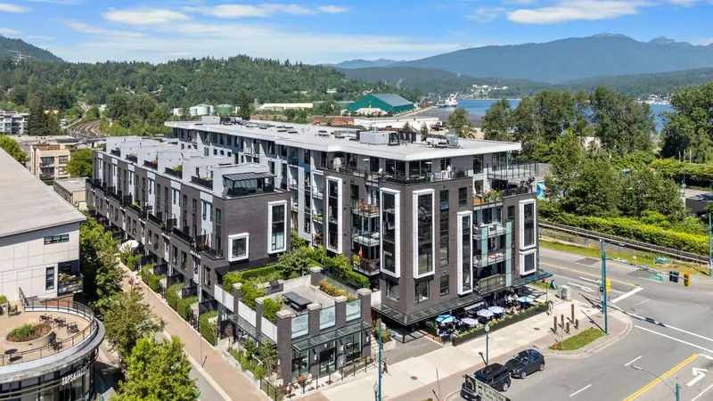 411 83 MOODY STREET - photo 2 of 21