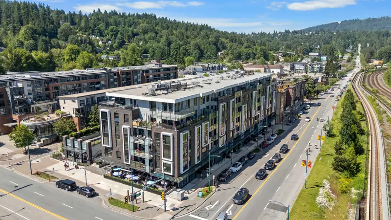 411 83 MOODY STREET - photo 3 of 21