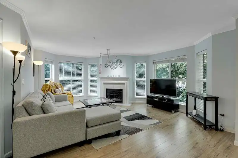 218 12088 66 AVENUE - photo 4 of 31