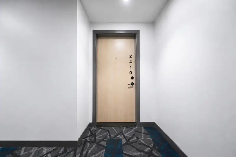 2410 10448 UNIVERSITY DRIVE - photo 3 of 25