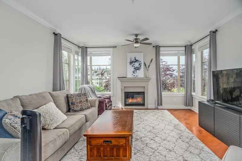 204 16421 64 AVENUE - photo 1 of 37