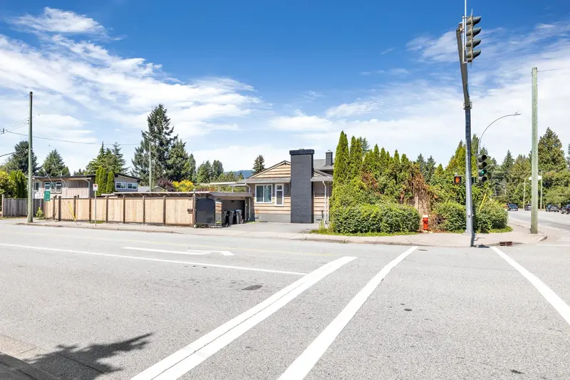 2715 COAST MERIDIAN ROAD - photo 3 of 25