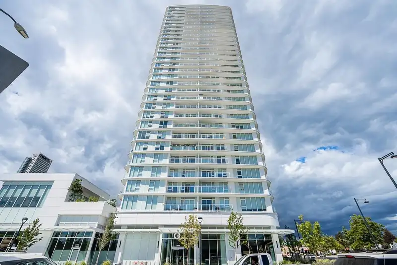 1704 13685 102 AVENUE - photo 2 of 27