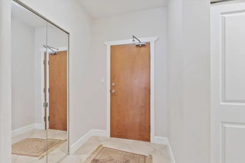 113 4211 BAYVIEW STREET - photo 3 of 25