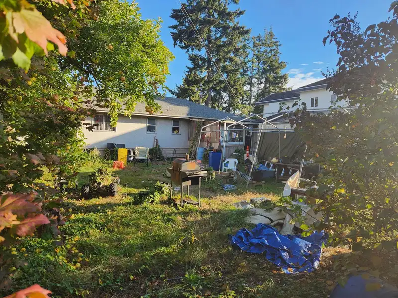 12310 78 AVENUE - photo 2 of 3