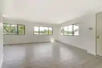 1 8220 KING GEORGE BOULEVARD - thumbnail 7