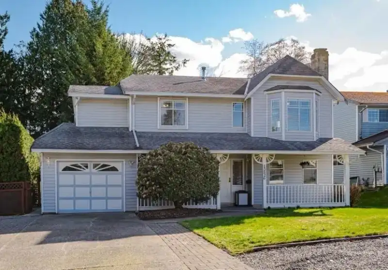 13526 64A AVENUE - photo 1 of 20