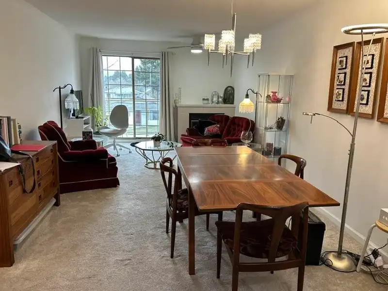 207 13490 HILTON ROAD - photo 4 of 9