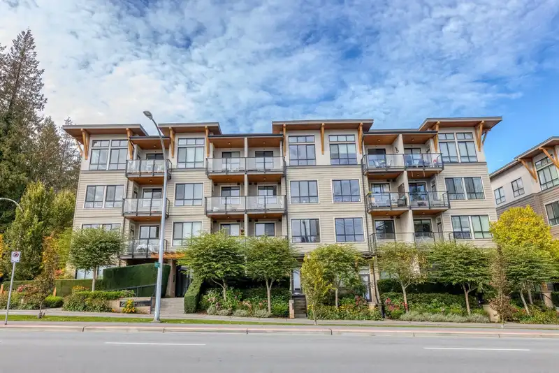 301 10455 154 STREET - photo 1 of 24