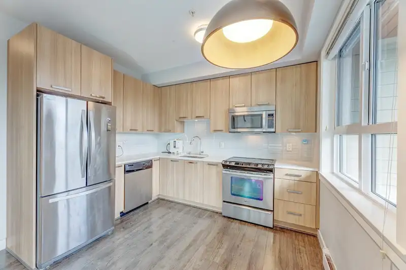 301 10455 154 STREET - photo 4 of 24