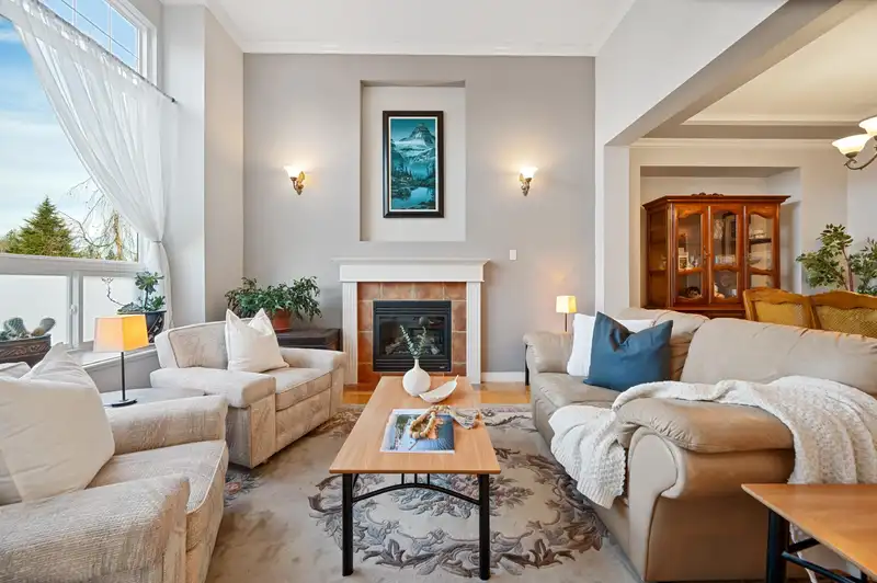 16958 80A AVENUE - photo 3 of 40