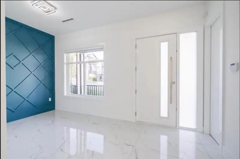 6258 147B STREET - photo 4 of 31