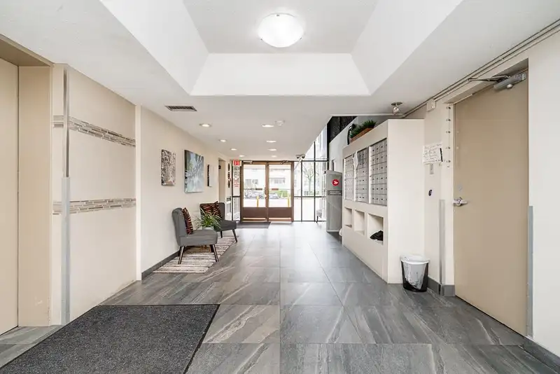 415 9682 134 STREET - photo 2 of 11