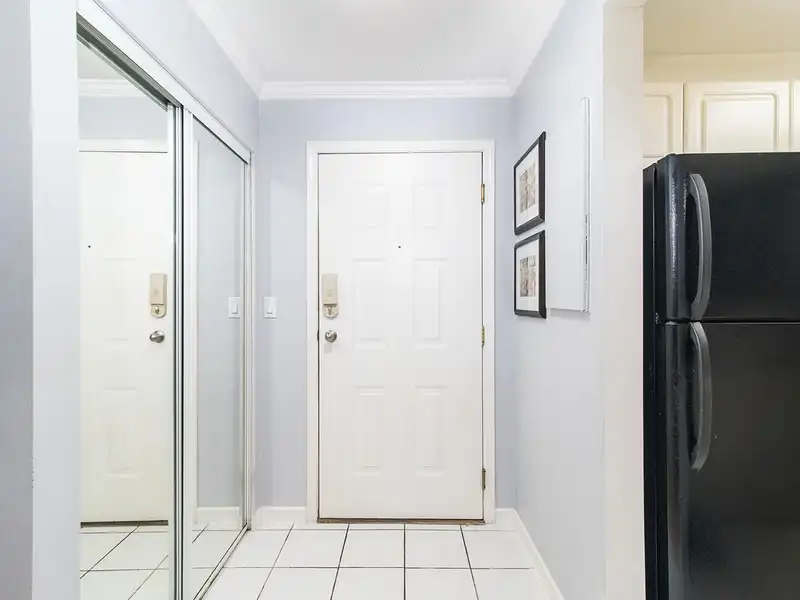 207 9767 140 STREET - photo 2 of 39