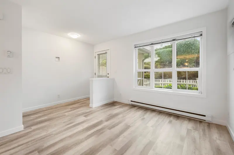 80 4401 BLAUSON BOULEVARD - photo 4 of 25