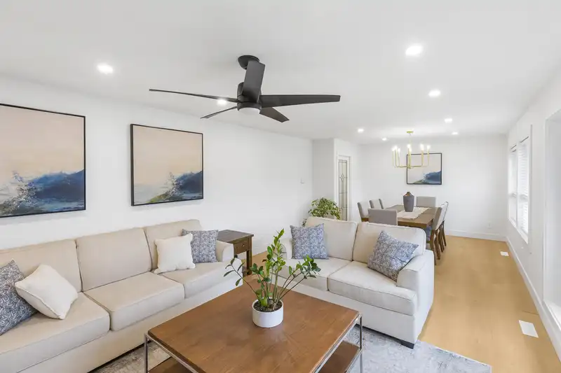 15542 58A AVENUE - photo 2 of 30