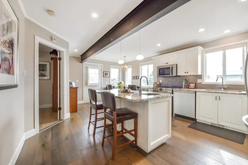 933 HABGOOD STREET - photo 4 of 25