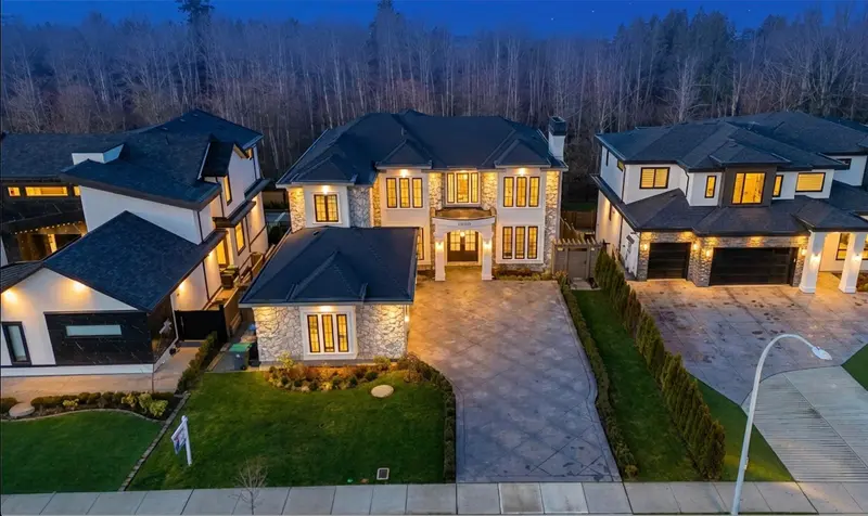 16561 29A AVENUE - photo 4 of 25