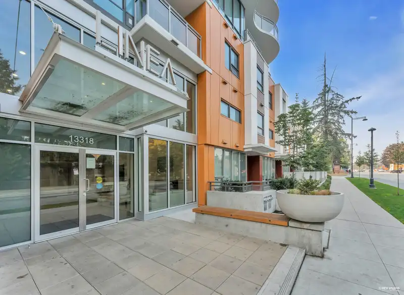 1505 13318 104 AVENUE - photo 2 of 29