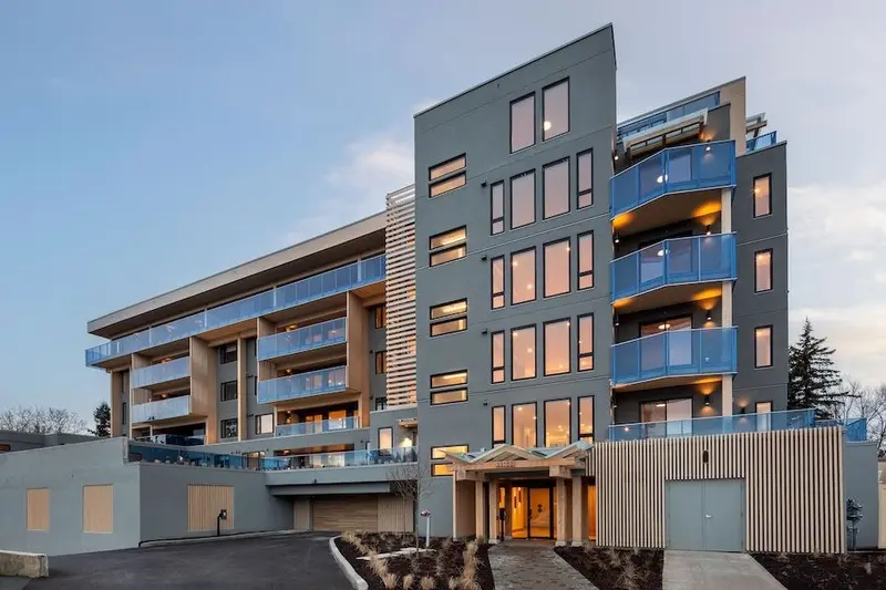 601 33160 PLAXTON CRESCENT - photo 1 of 17