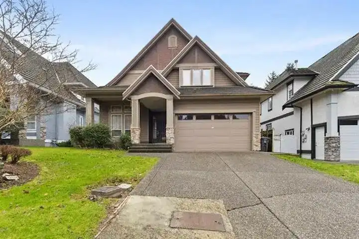 12038 59 AVENUE - photo 1 of 1
