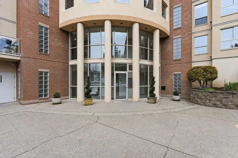 102 33731 MARSHALL ROAD - photo 2 of 25