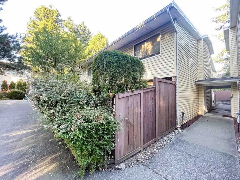 13 9402 122 STREET - photo 2 of 19