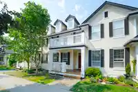 7035 179A STREET - thumbnail 2