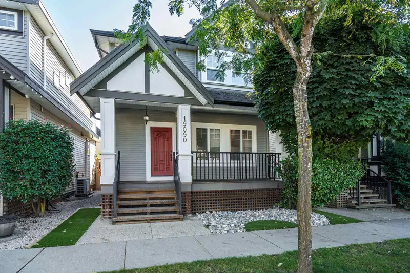 19090 68 AVENUE - photo 1 of 40
