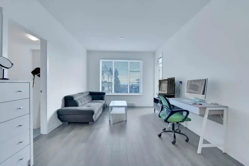 504 15848 FRASER HIGHWAY - photo 2 of 21