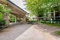 331 19528 FRASER HIGHWAY - thumbnail 1