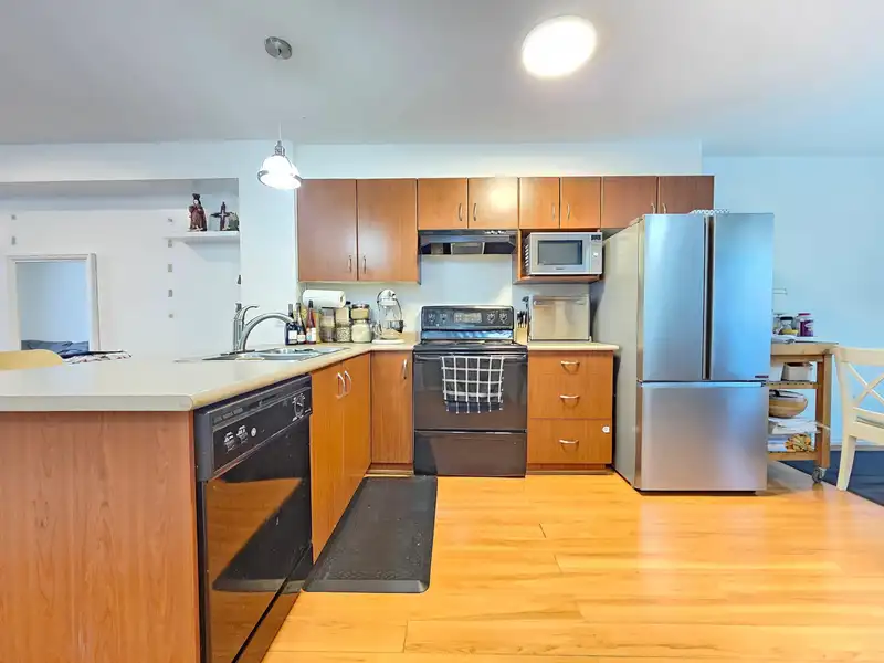 47 15871 85 AVENUE - photo 4 of 13