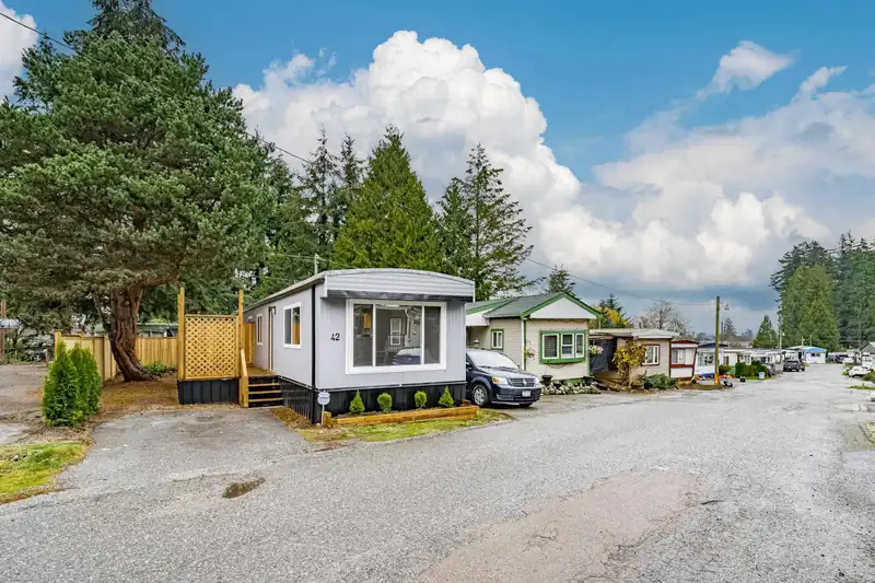 42 9132 120 STREET - photo 2 of 27