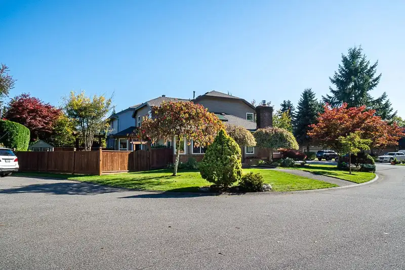 16173 BROOKSIDE GROVE - photo 4 of 25