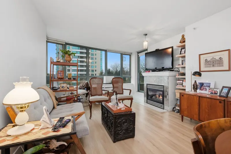 505 6659 SOUTHOAKS CRESCENT - photo 4 of 25