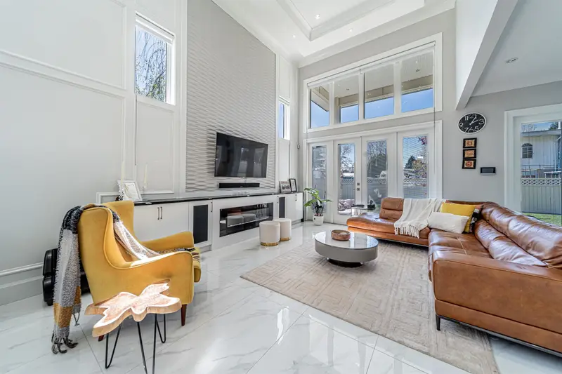 9291 GLENALLAN DRIVE - photo 4 of 16