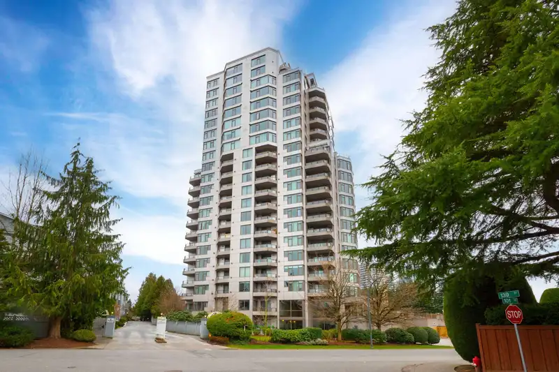 403 13880 101 AVENUE - photo 1 of 38
