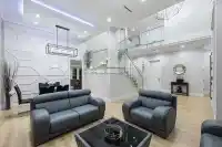 6098 175A STREET - thumbnail 4