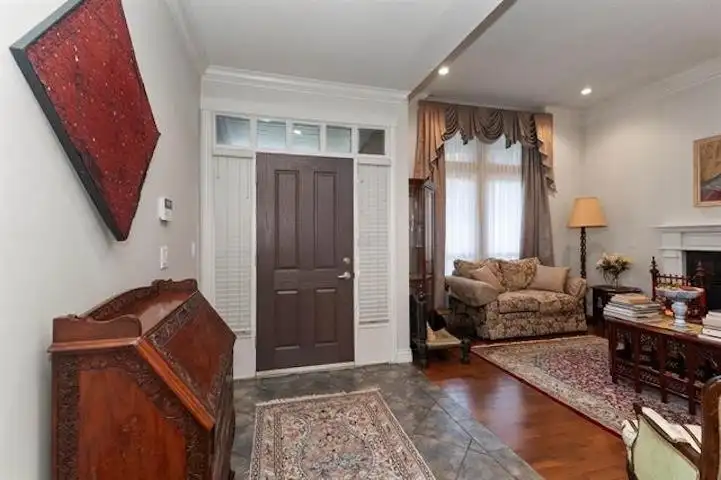 12038 59 AVENUE - photo 3 of 40