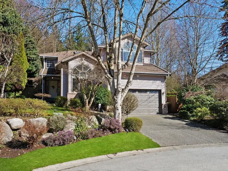 112 PARKSIDE DRIVE - photo 2 of 25