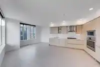 2404 9887 WHALLEY BOULEVARD - thumbnail 5