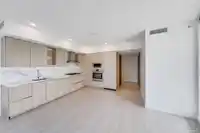 2404 9887 WHALLEY BOULEVARD - thumbnail 6