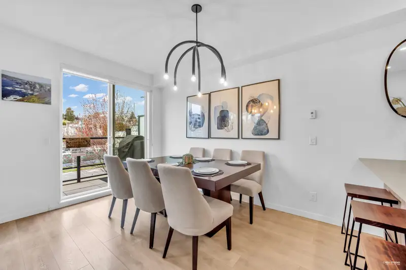 1 533 E 3RD STREET - photo 4 of 25