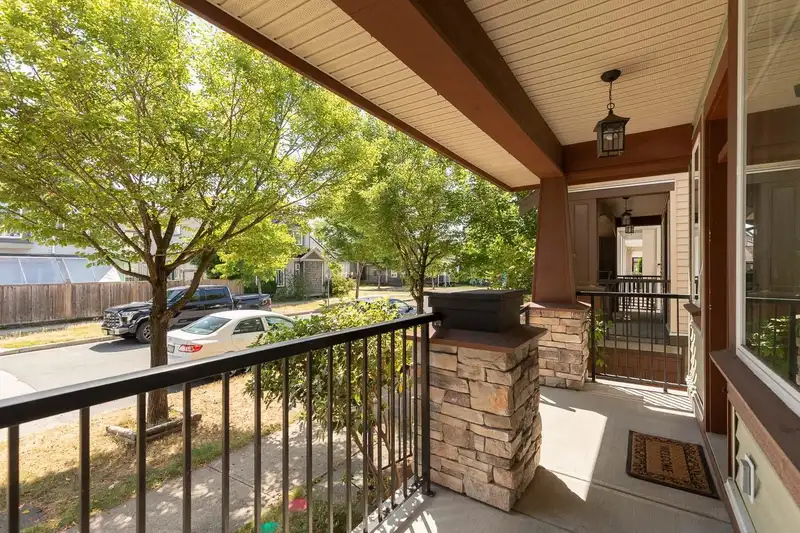 7273 192A STREET - photo 4 of 40