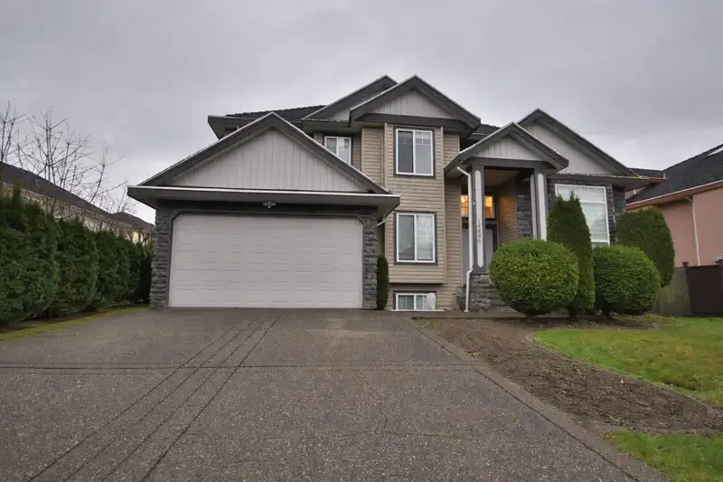 14486 74A AVENUE - photo 1 of 37