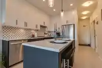 313 18811 72 AVENUE - thumbnail 4