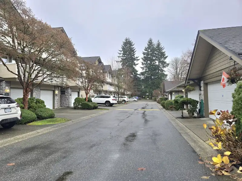 53 8888 151 STREET - photo 2 of 21