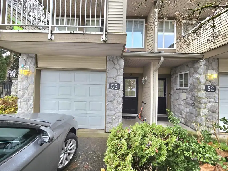 53 8888 151 STREET - photo 3 of 21